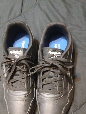 Reebok Men's Black Leather Low-Top Sneakers with Blue Insole